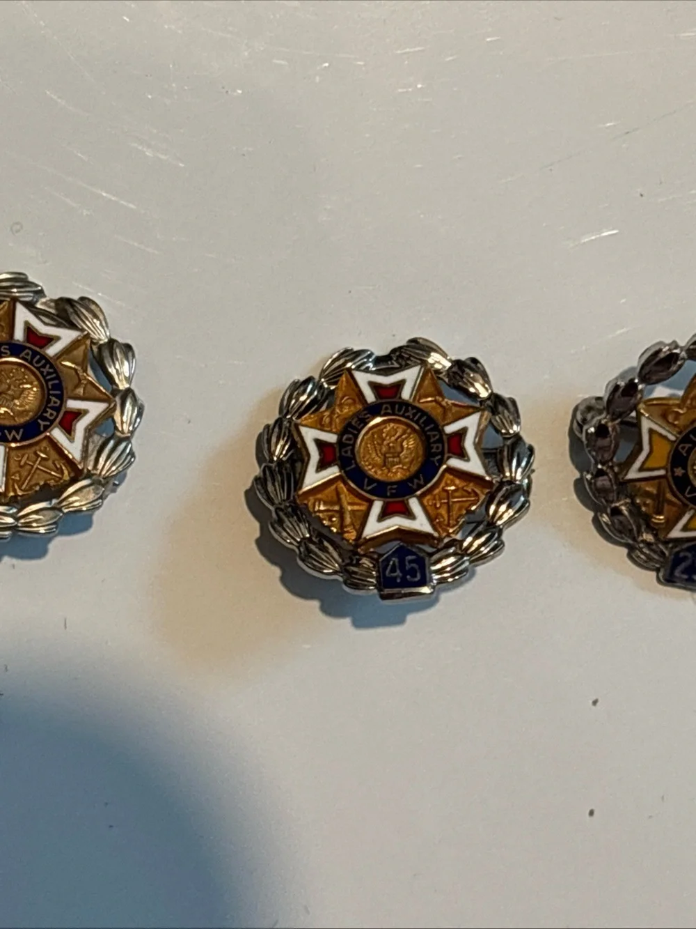 Unique VNG Auxiliary ladies V.F.W. Gold and Blue Starburst lapel pins lot of 5